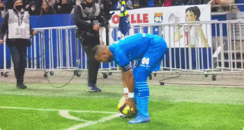 大巴黎本轮联赛大名单：努诺·门德斯回归，小将博利再次入选（巴黎圣日耳曼本轮联赛名单：努诺-门德斯复出，博利再度入选）