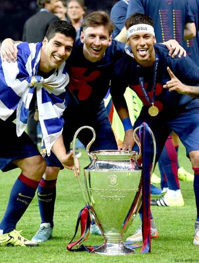 沙媒：坎塞洛告知新月高层自己想离队，但小因扎吉不想放他走（沙特媒体：坎塞洛已向新月高层表达离队意愿，但小因扎吉不愿放人）