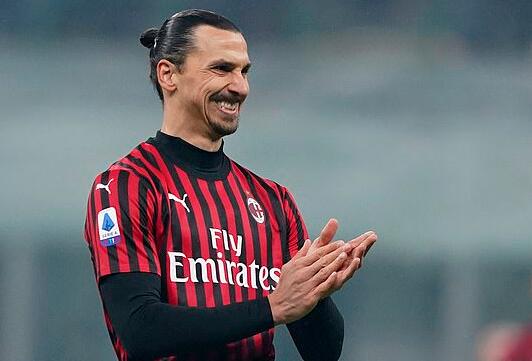 川超联赛首次出现熔断，成都66分钟8-0巴中直接结束比赛（川超联赛首现熔断：成都66分钟8比0巴中，比赛提前终止）