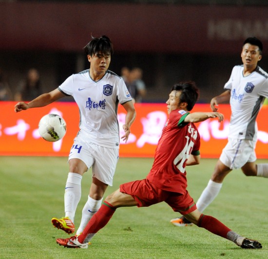 电讯报：纽卡有意引进小将斯密特，该球员非常乐意在一月加盟（电讯报：纽卡盯上小将斯密特，后者愿在一月加盟）