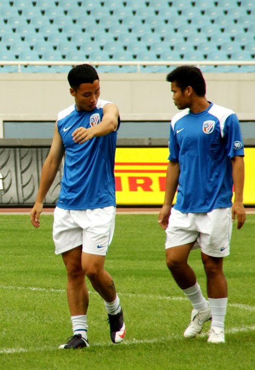 西甲第19轮巴萨主场3-1逆转马竞 奥尔莫进球（西甲第19轮：巴萨主场3-1逆转马竞，奥尔莫破门）