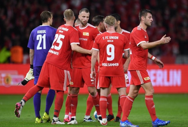 尤文官方：弗拉霍维奇左长收肌肌肉肌腱交界处严重损伤（尤文官宣：弗拉霍维奇左侧长收肌肌腱交界区重伤）