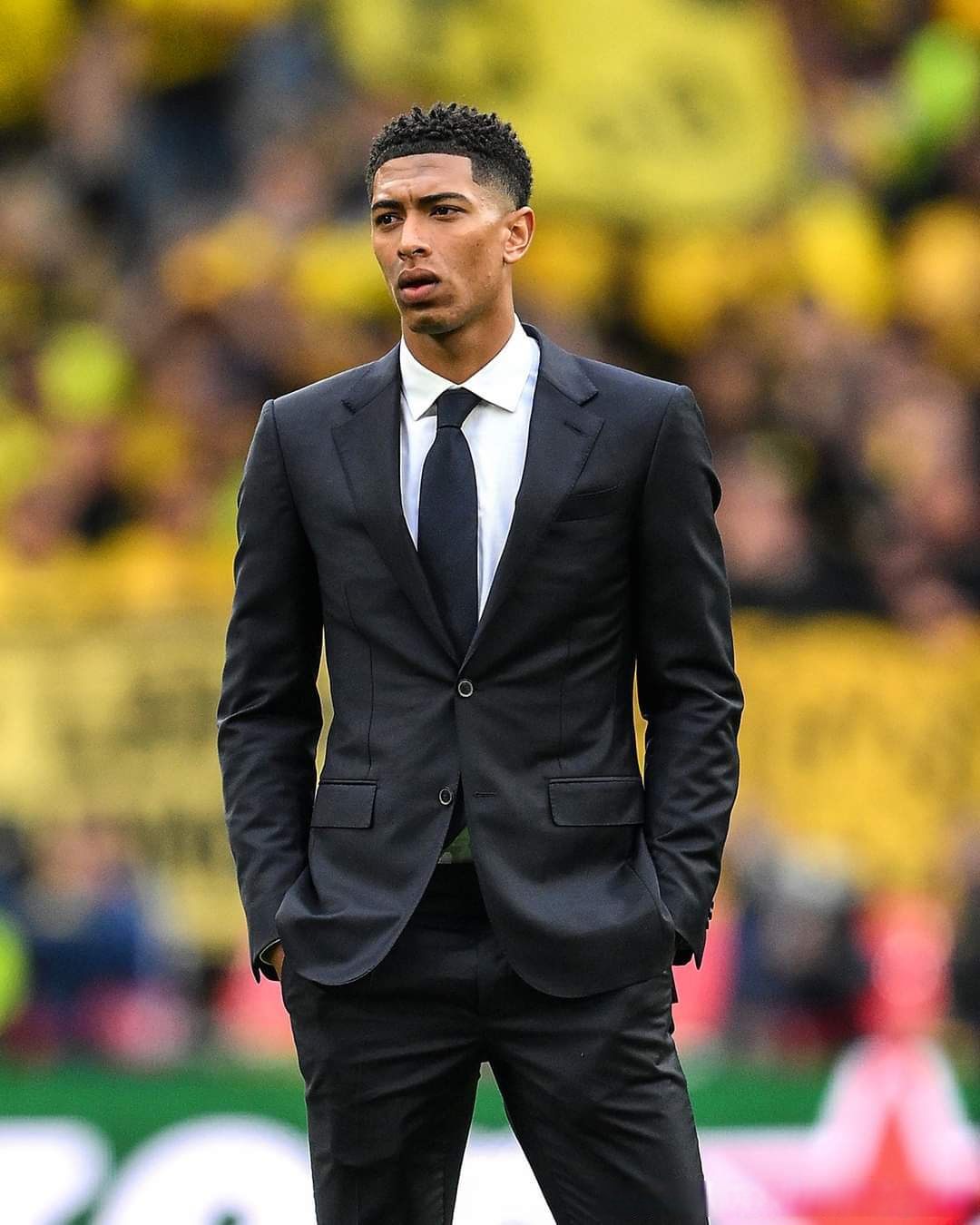 梁民革：在英国生活我已经适应了；孙兴慜哥说我需要更加努力（梁民革称已适应英国生活，孙兴慜表示我还需更努力）