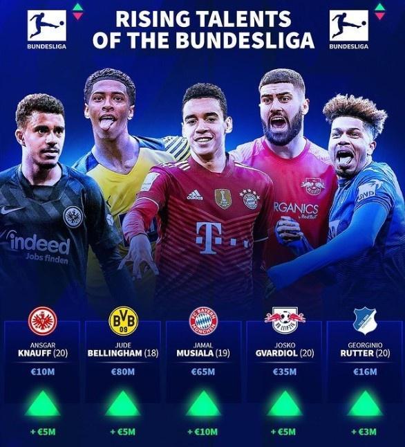 巴黎人报：一极端球迷组织庆祝成立20周年，在埃菲尔铁塔大放焰火（《巴黎人报》：极端球迷组织庆祝成立20周年，在埃菲尔铁塔燃放烟花）